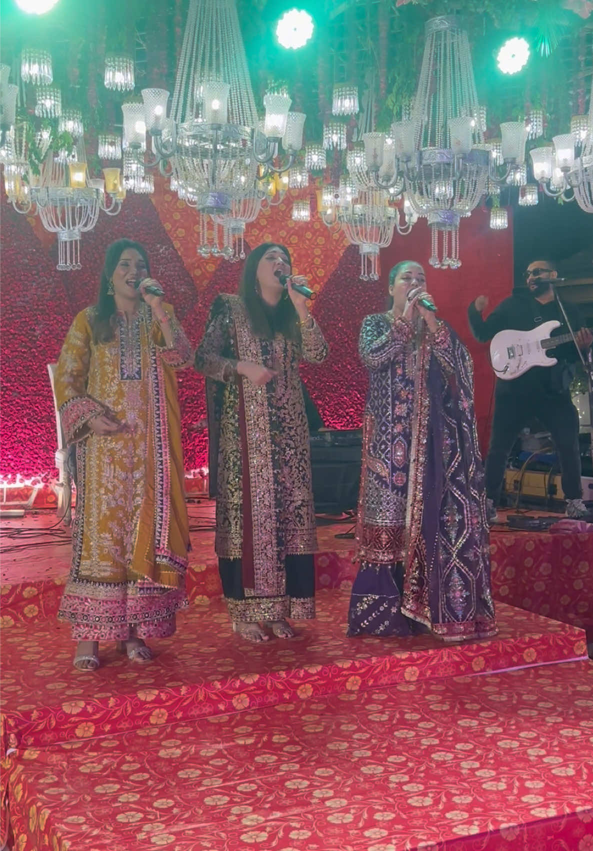 @Manwa Sisters ✅