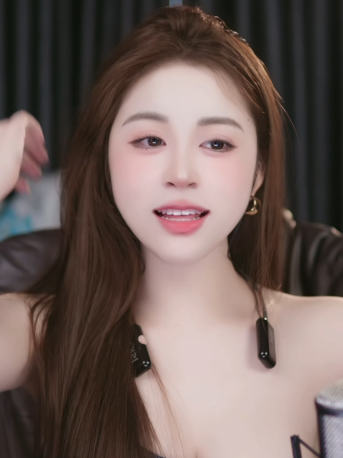 @HO&Agrave;NG AN CAO 💫