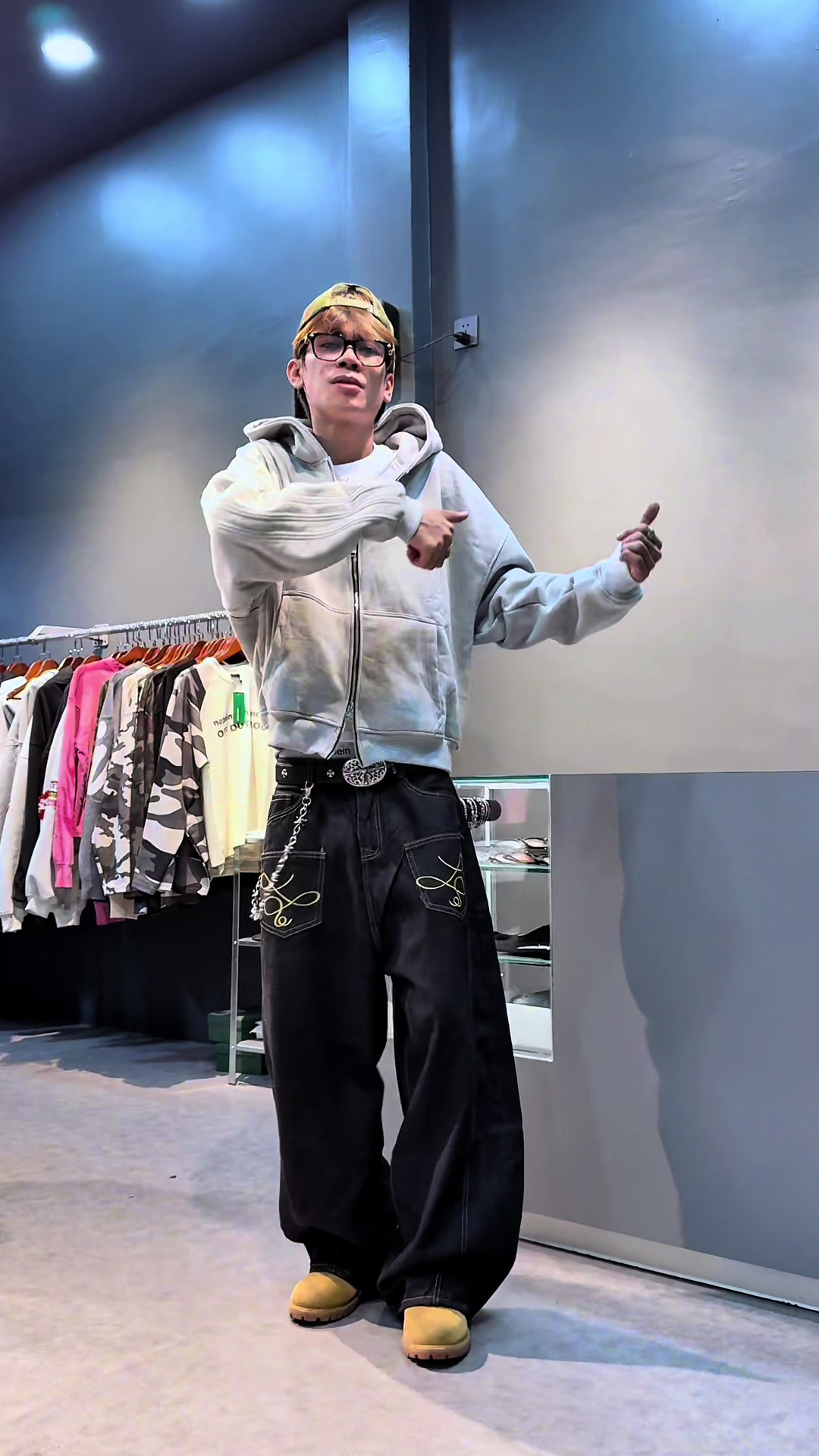 @Zip up studio