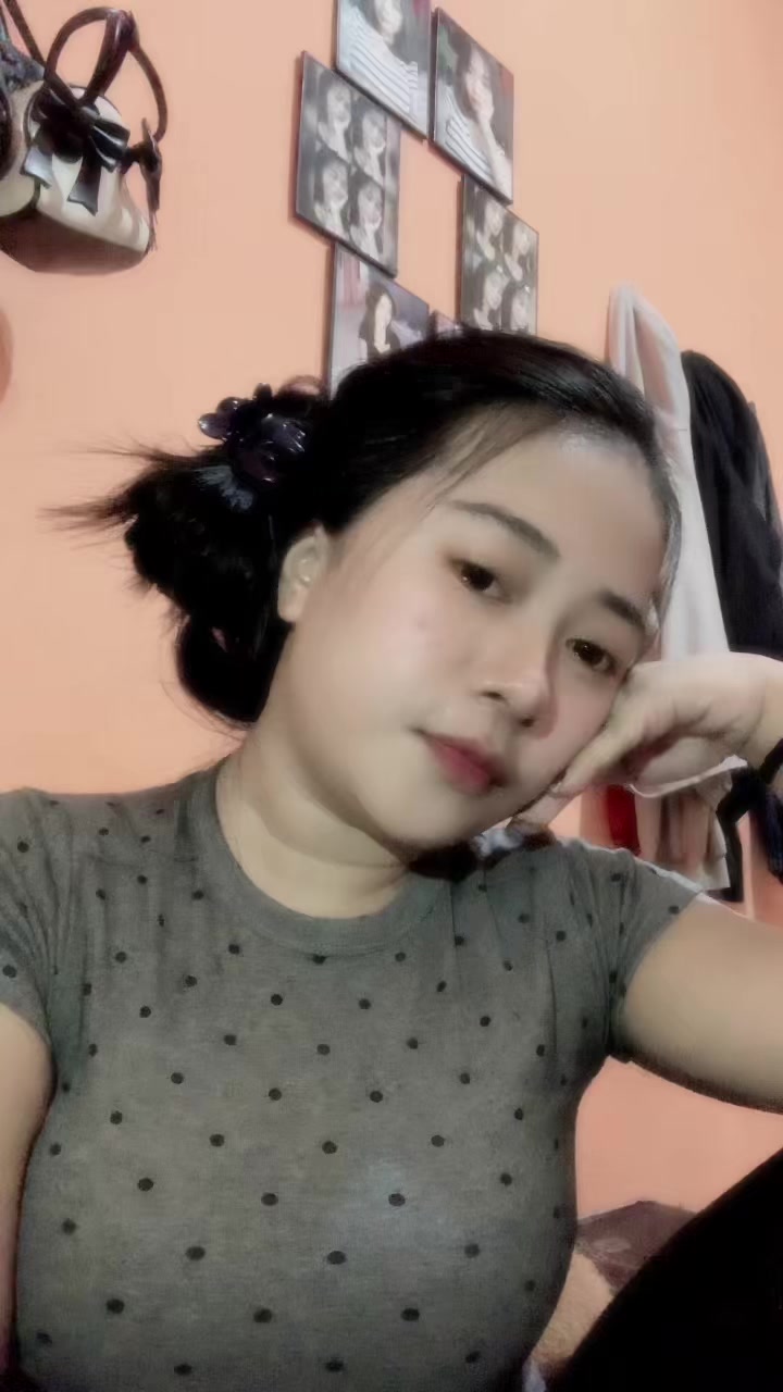 @𝓓𝓮𝔀𝓲 𝓐𝓷💋