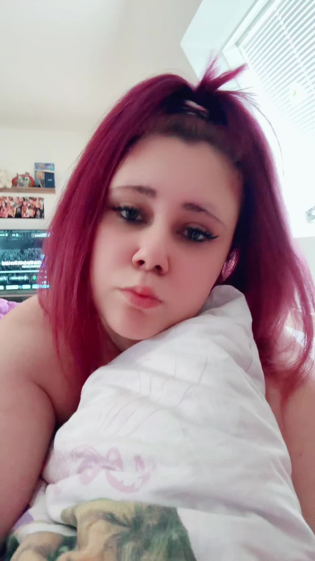 @Beccy🦋۶ৎ