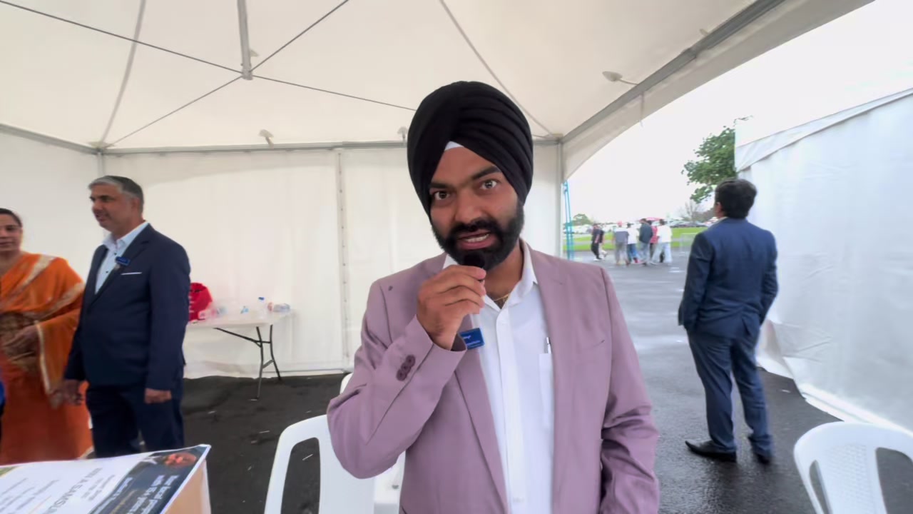 @deepabazidwala