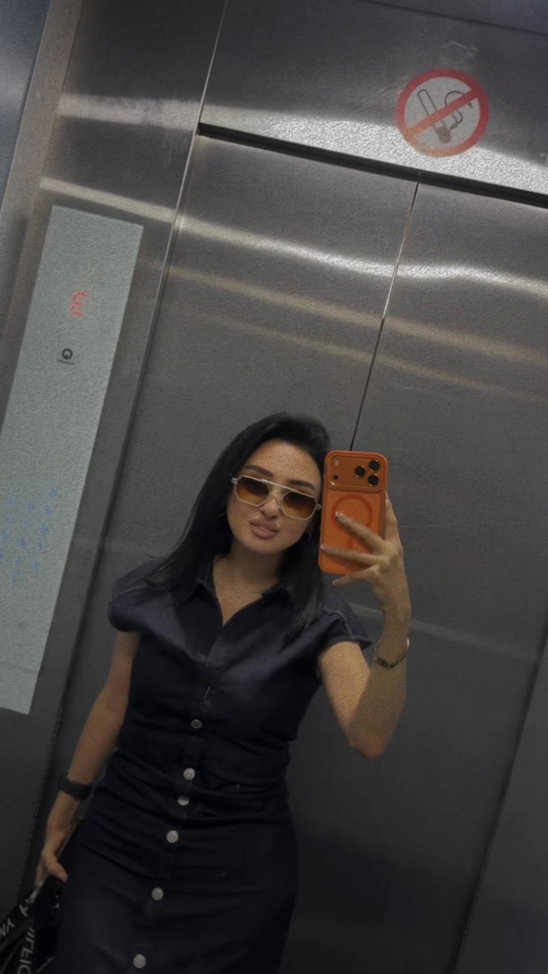 @77_NM_196