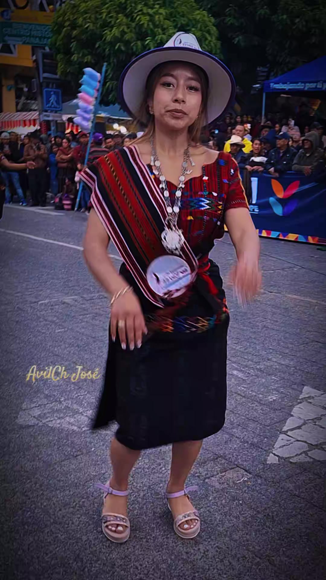 @AvilCh Jos&eacute;