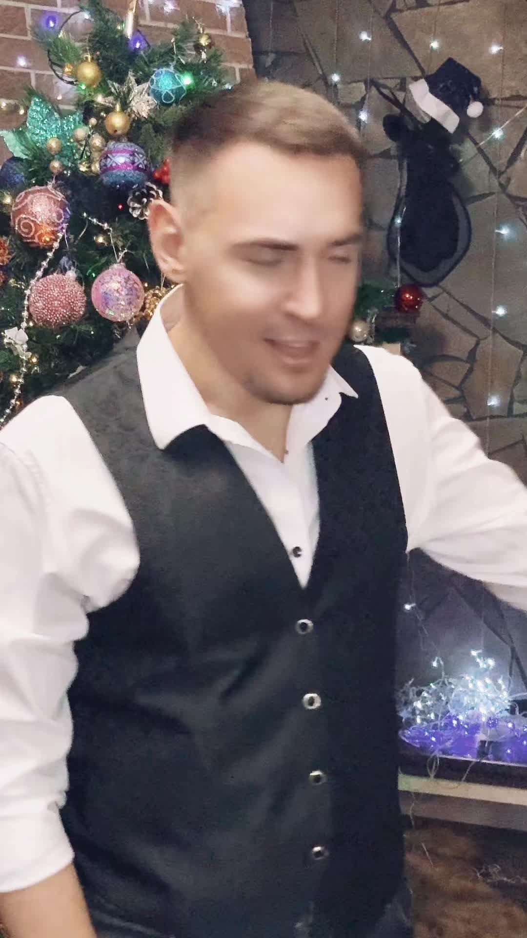 @Артём