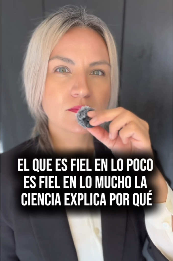 @Viridiana Mart&iacute;nez|Ciencia&Fe