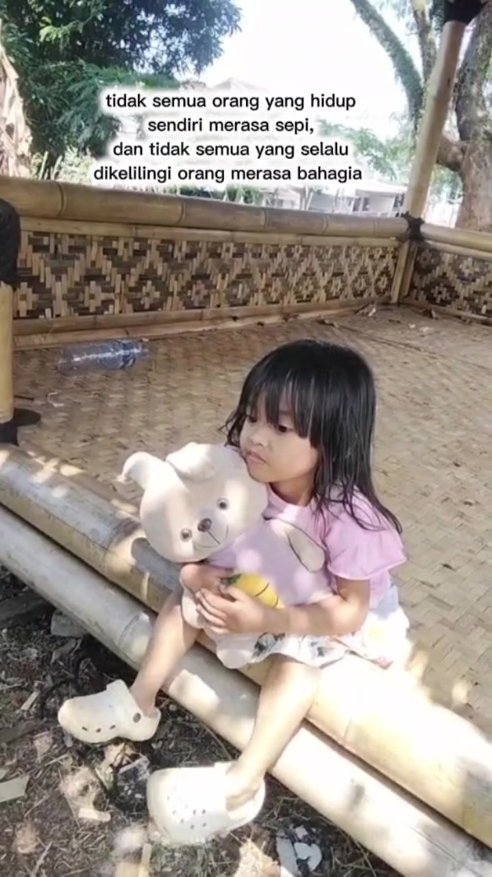 @neng aprilia (Baby R)🥰
