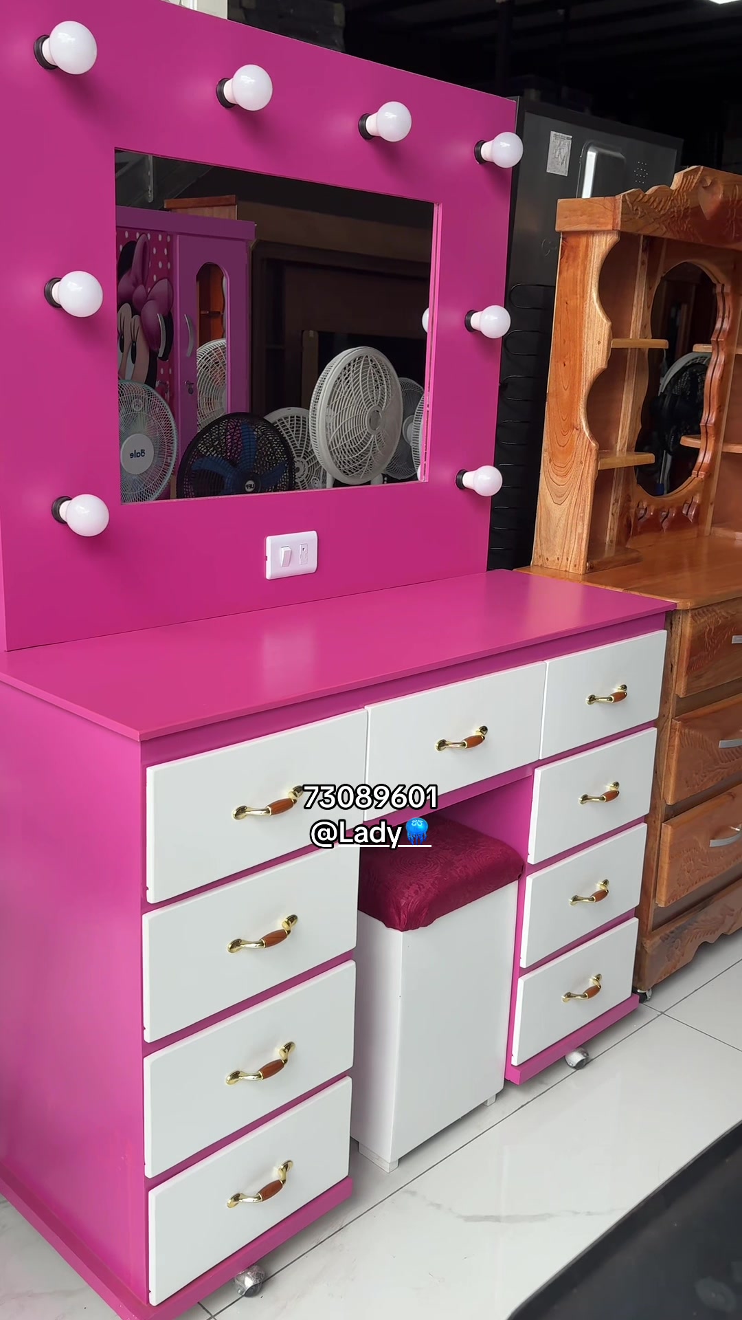 @comercial la nueva oficial1