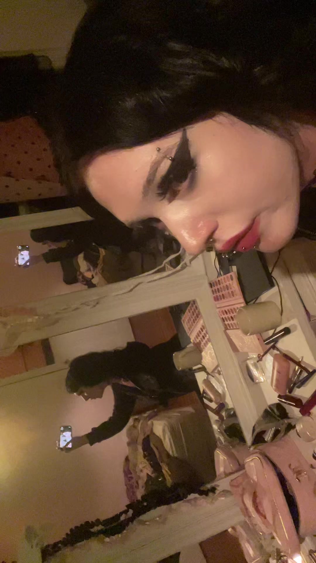 @Gothicloverdoll