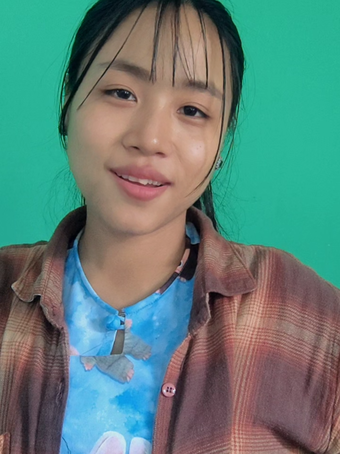 @🦋Hnin Su Hlaing🦋🌿