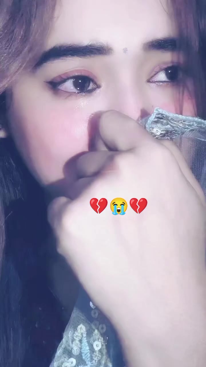 @✮𝐀𝐋𝐎𝐍𝐄_𝐆𝐈𝐑𝐋✮