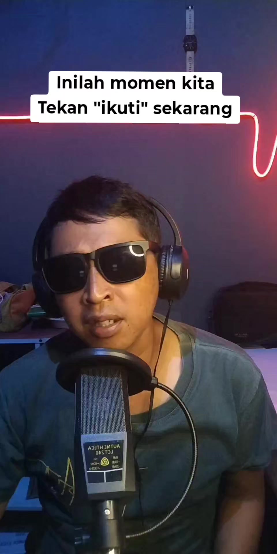 @Look Man ™