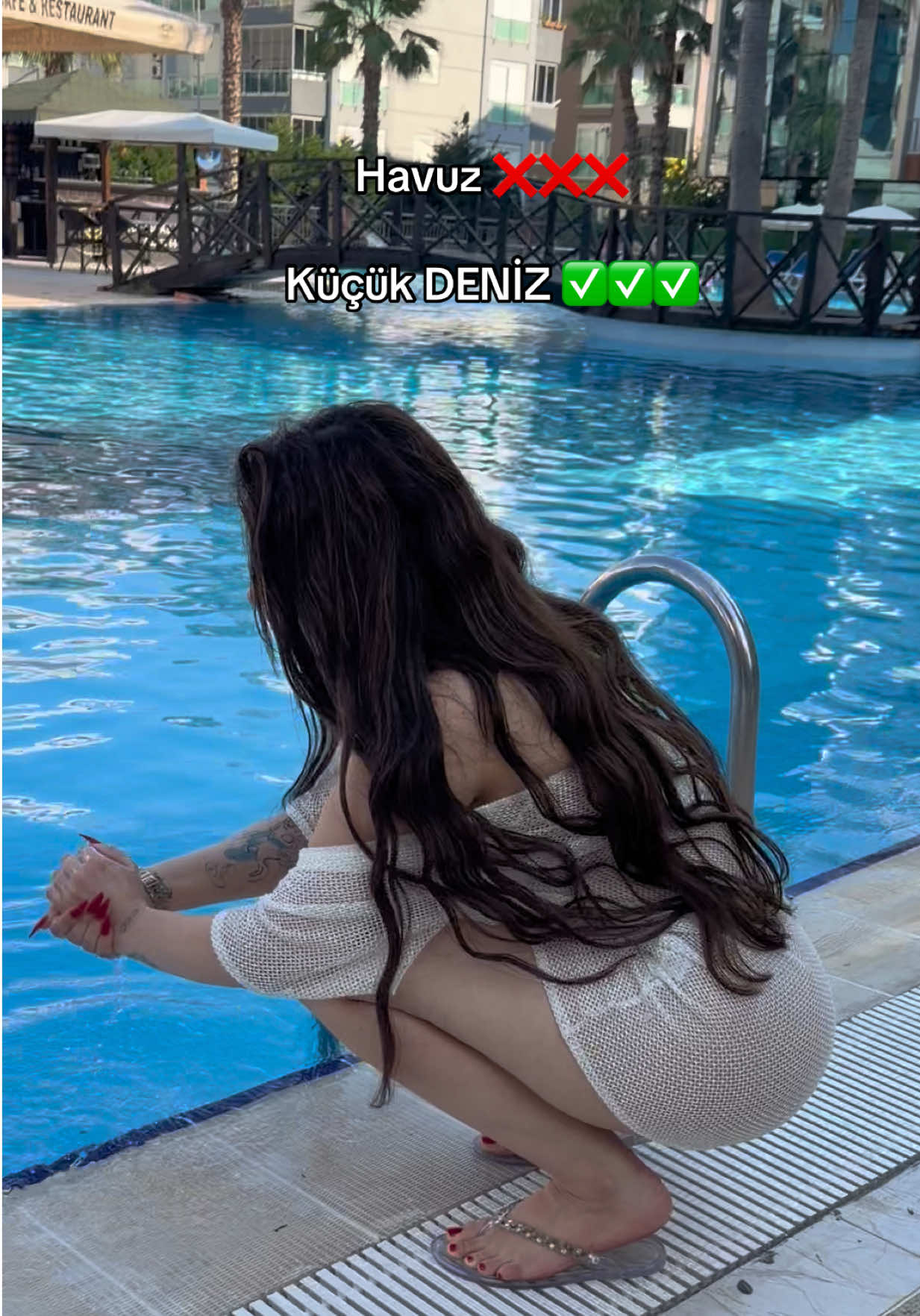 @hellodespina