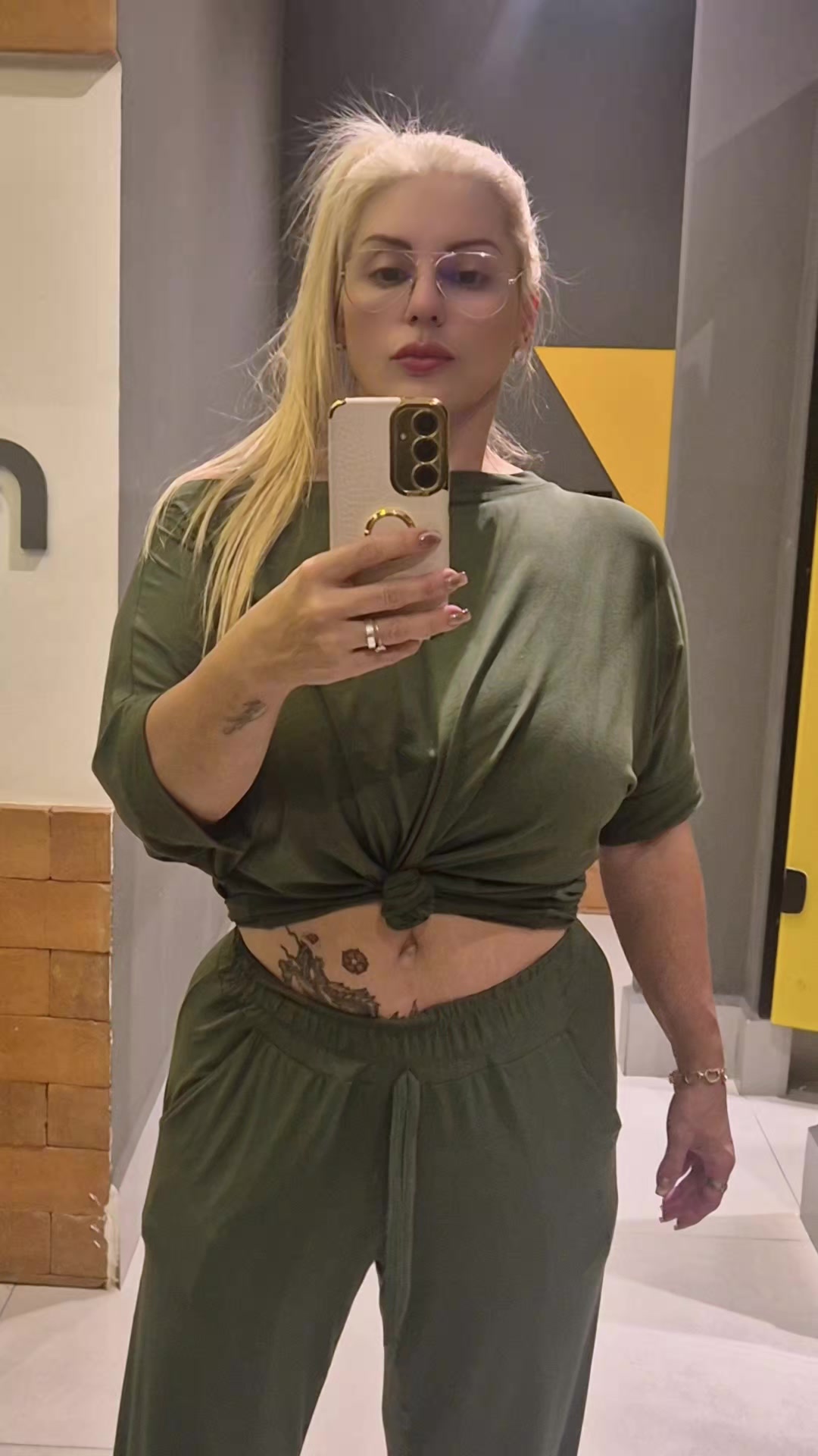 @lu