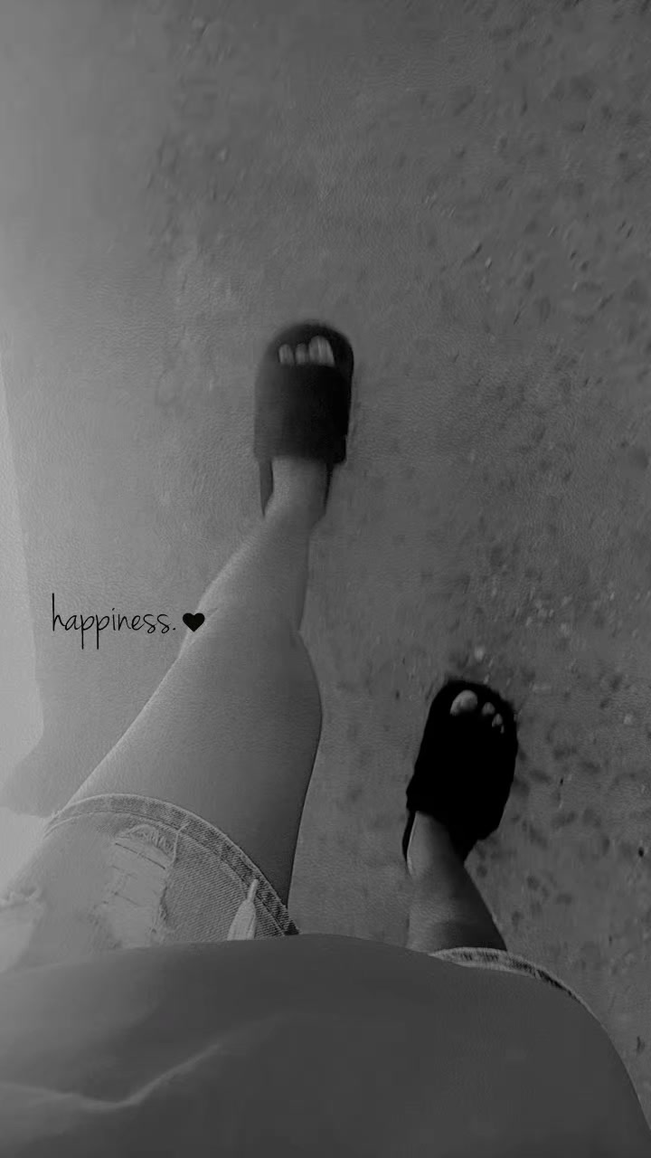 @🌚🦋SHARON🐰🖤