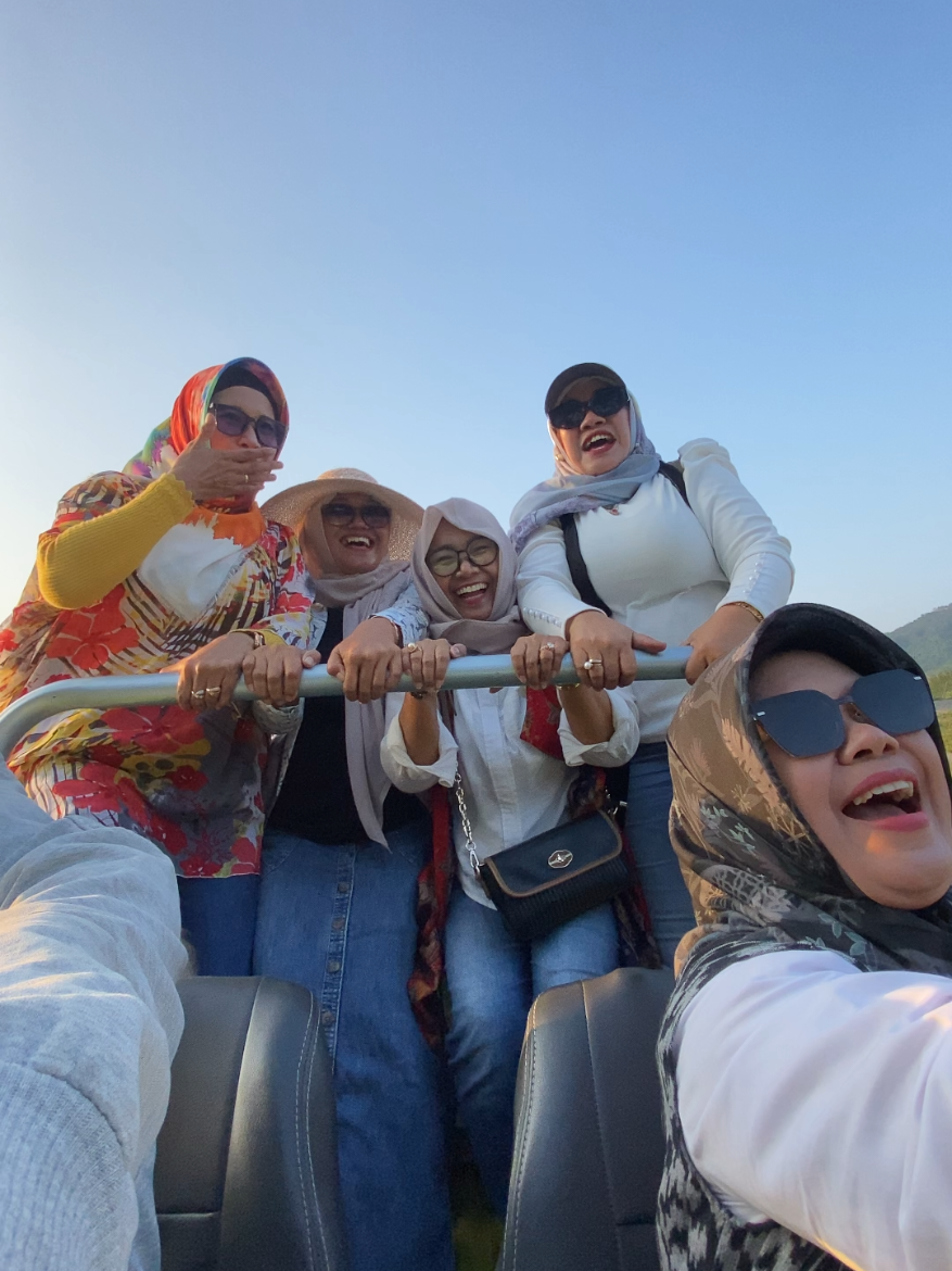 @nadhira tour travel jogja