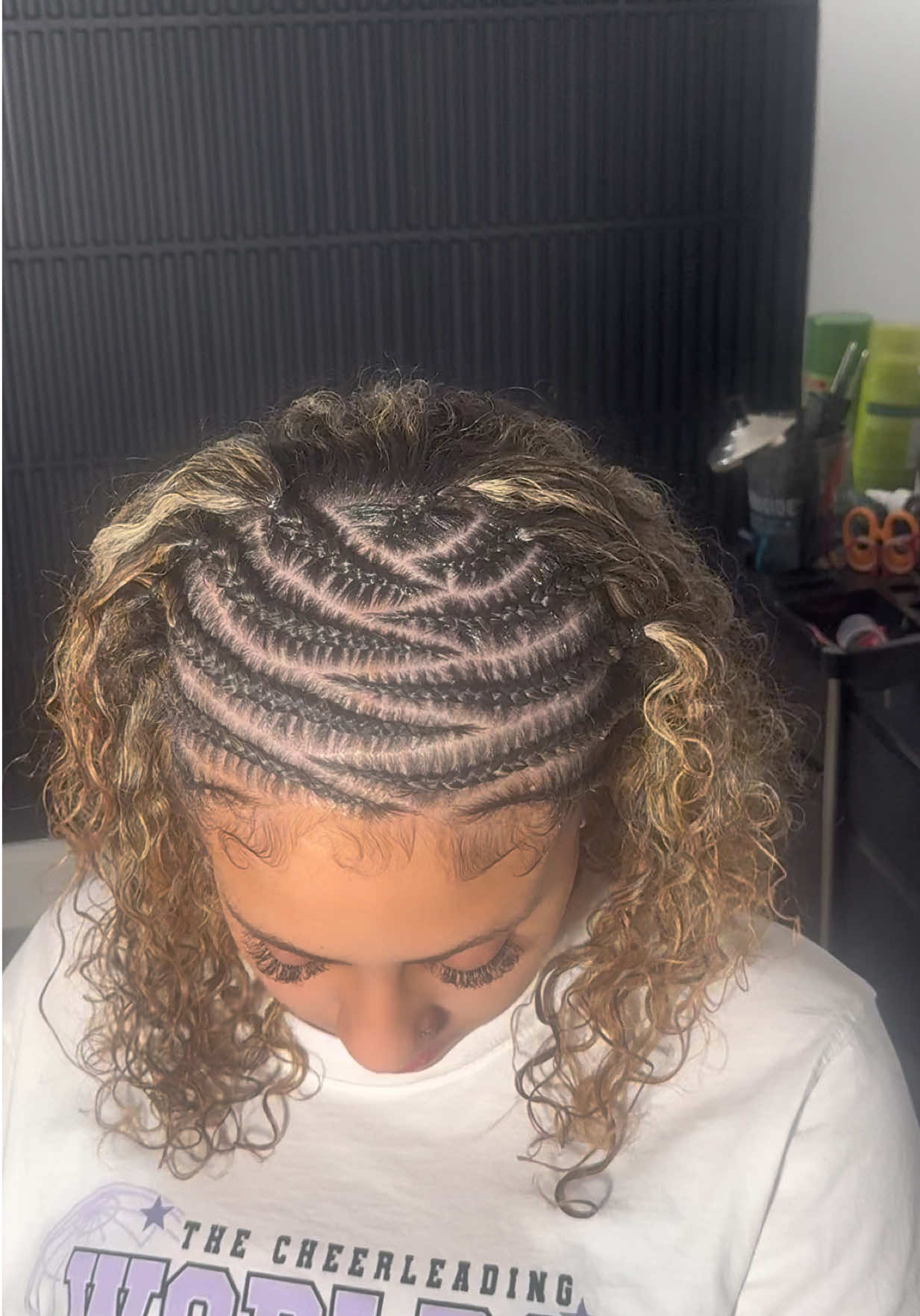 @Cape Cod Hairstylist ๐๐ฝโ๏ธ