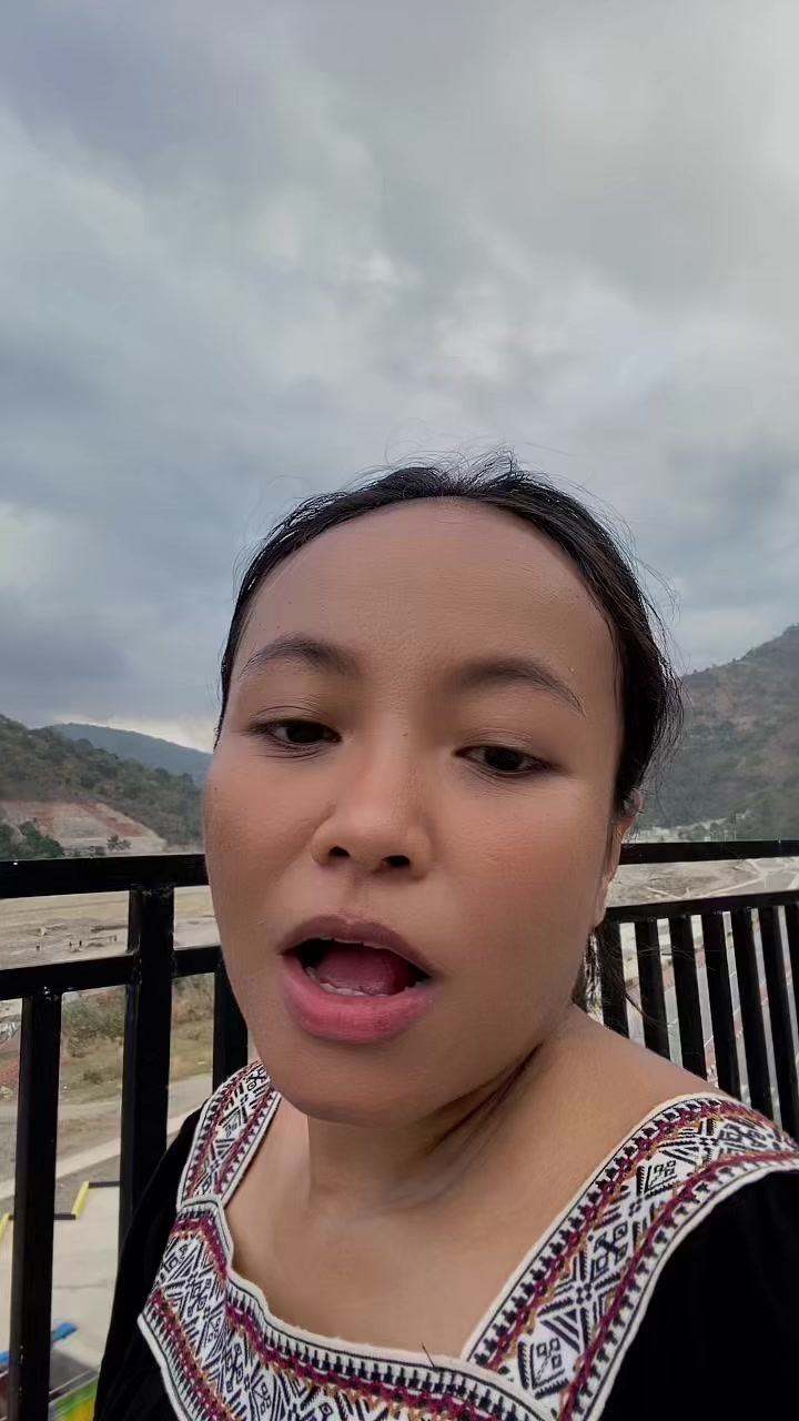 @ViviLau