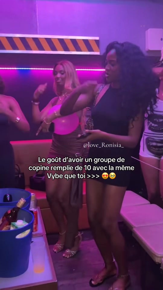 @Love_Ronisia_ᥫ᭡
