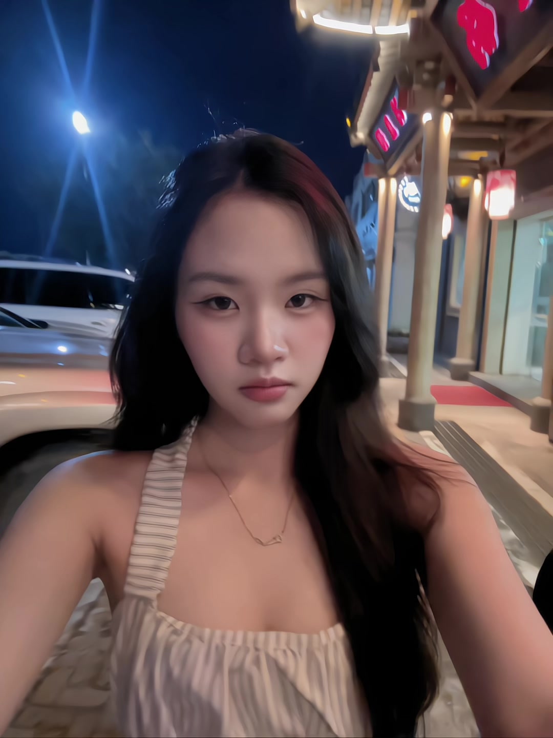 @ລາດີ້