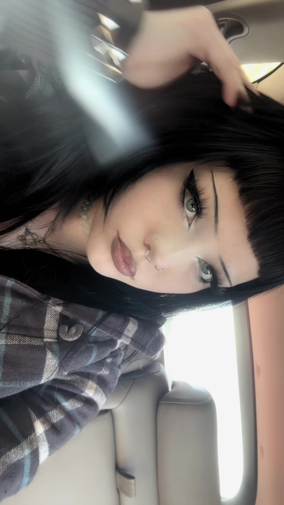@Emily🦇🖤