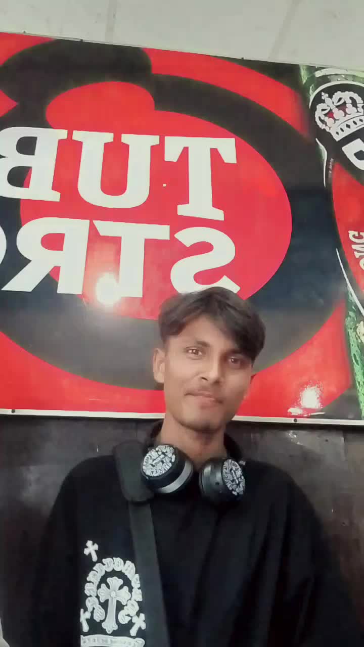@Râhül🫶🏻