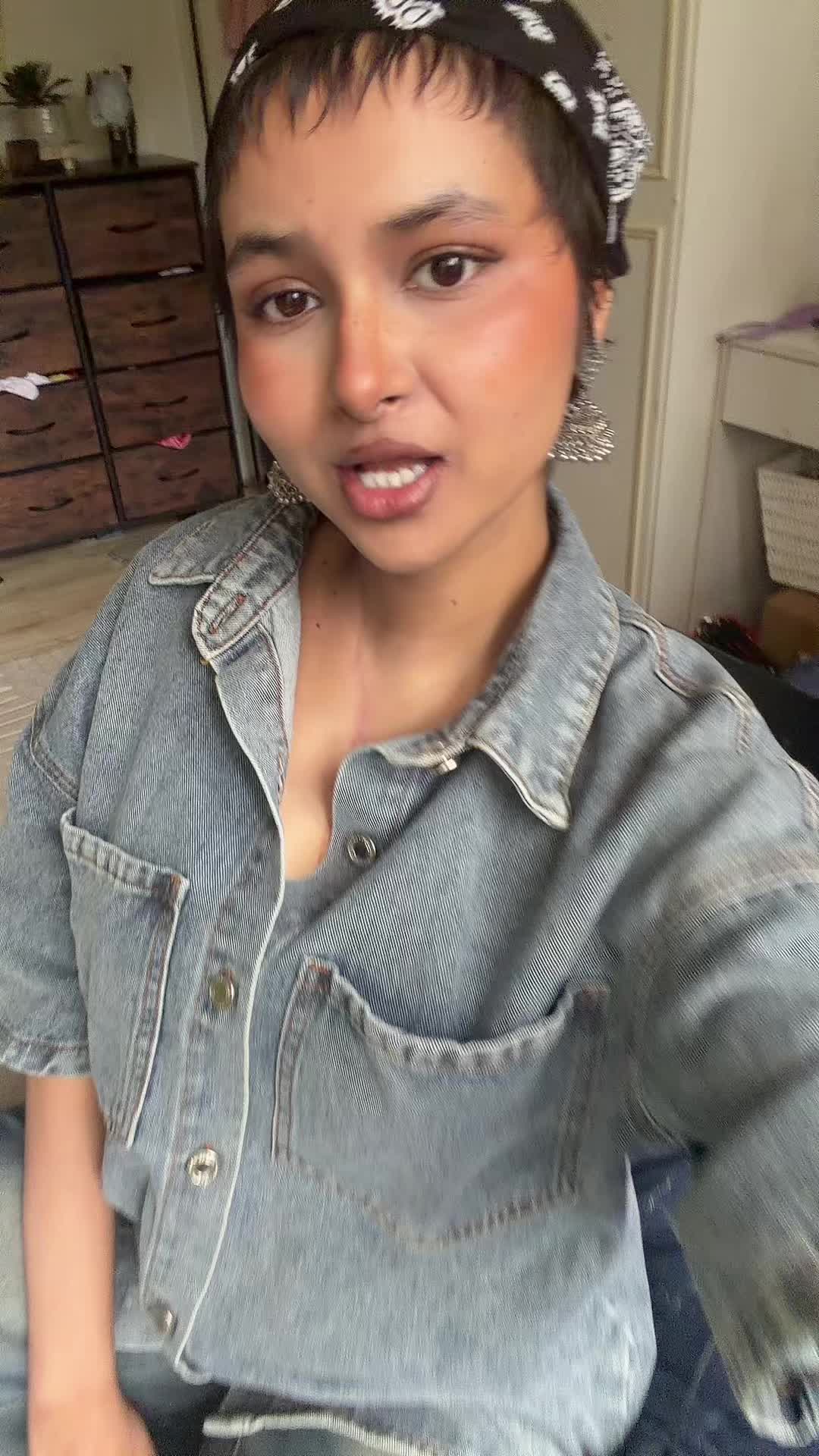 @Sneha🎗️