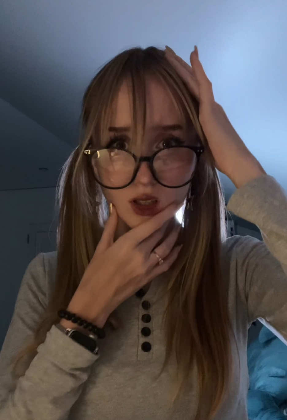 @нянь