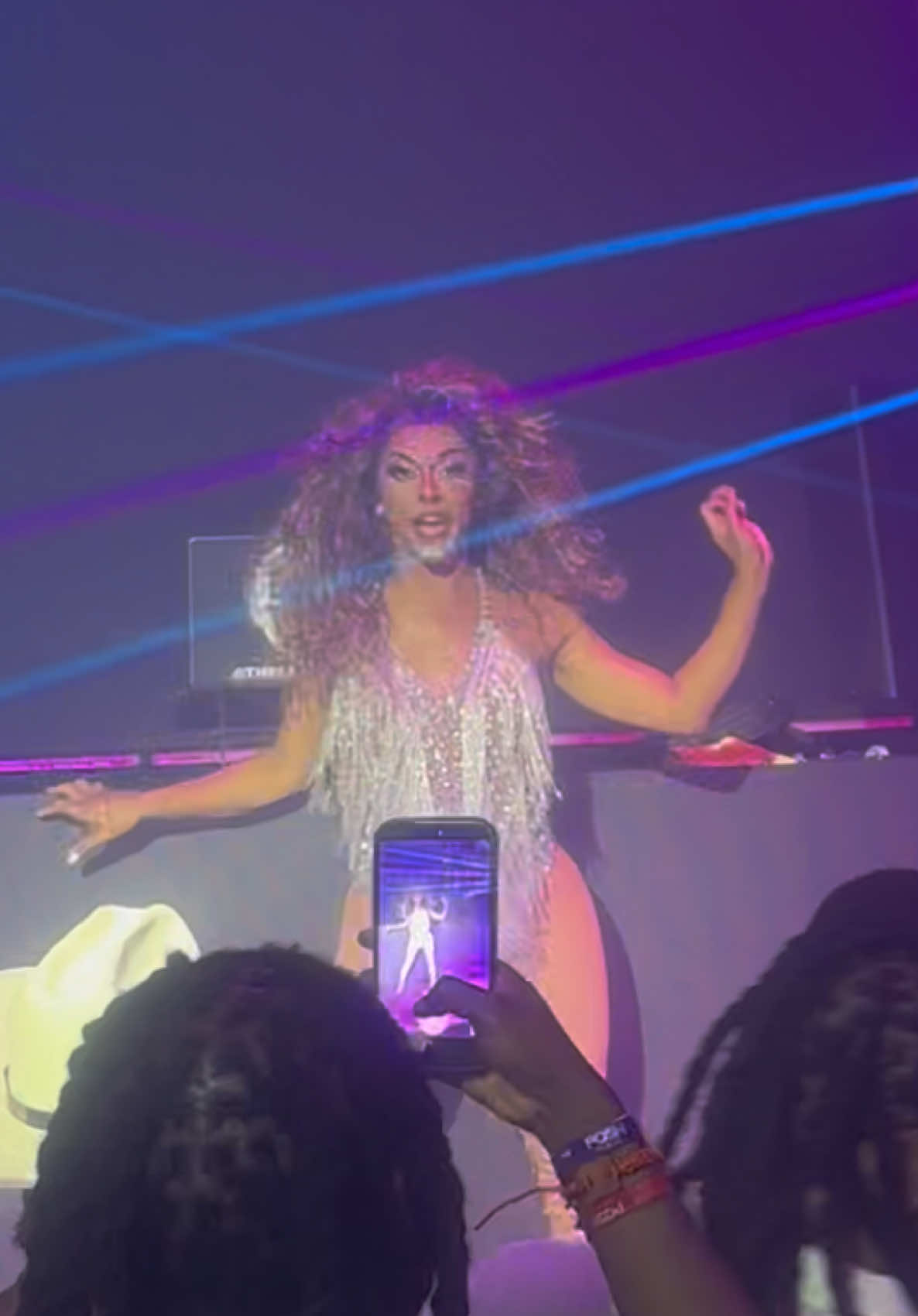 @itsshangela