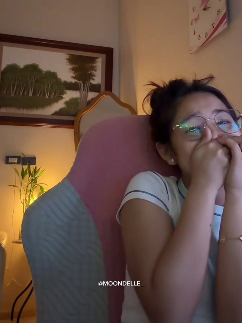 @moondelle