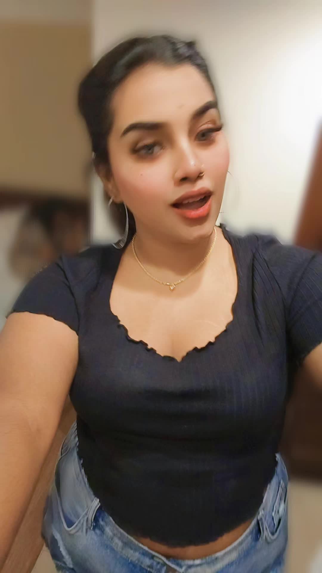 @LULU....❤️✨🖤