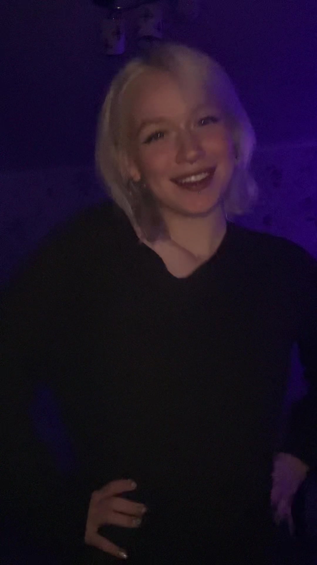 @Кью