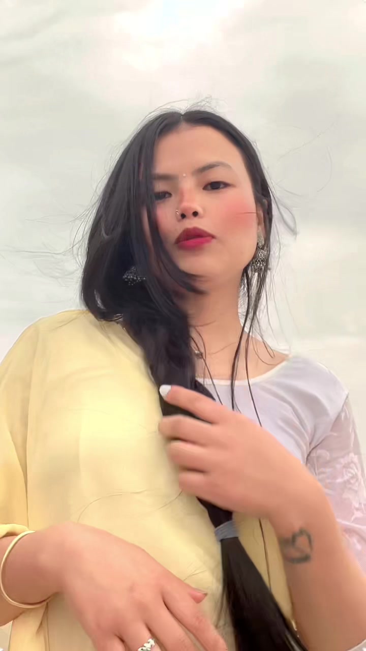 @Theemra🦋