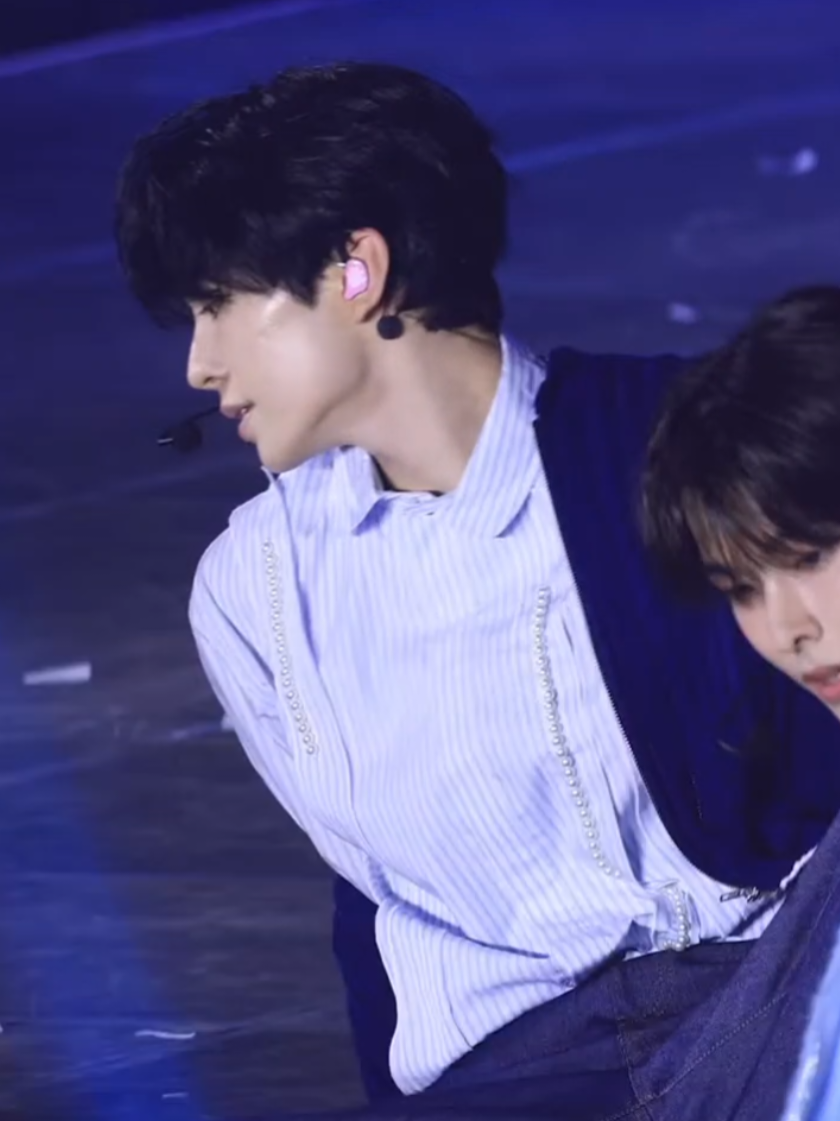 @️