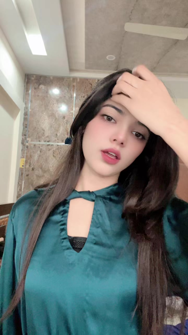 @❤️Anny Shah❤️