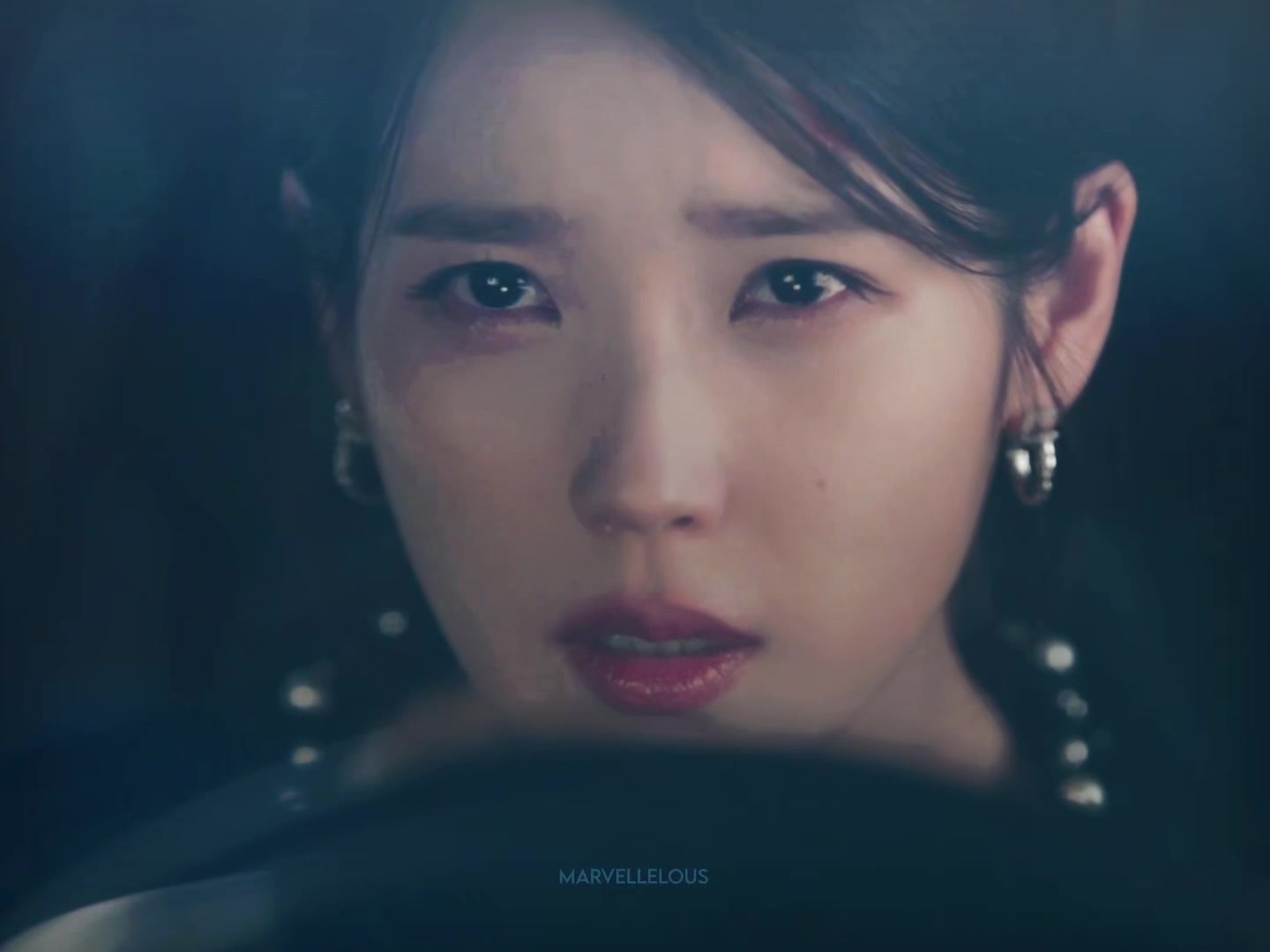 @elle.