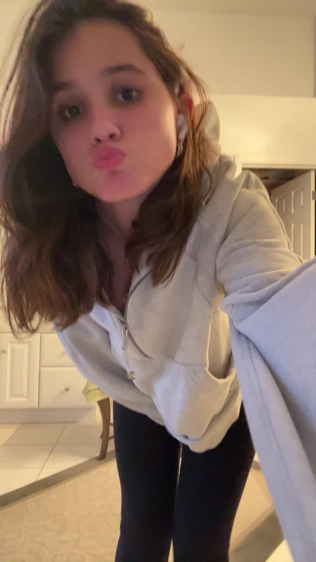 @user9377288487
