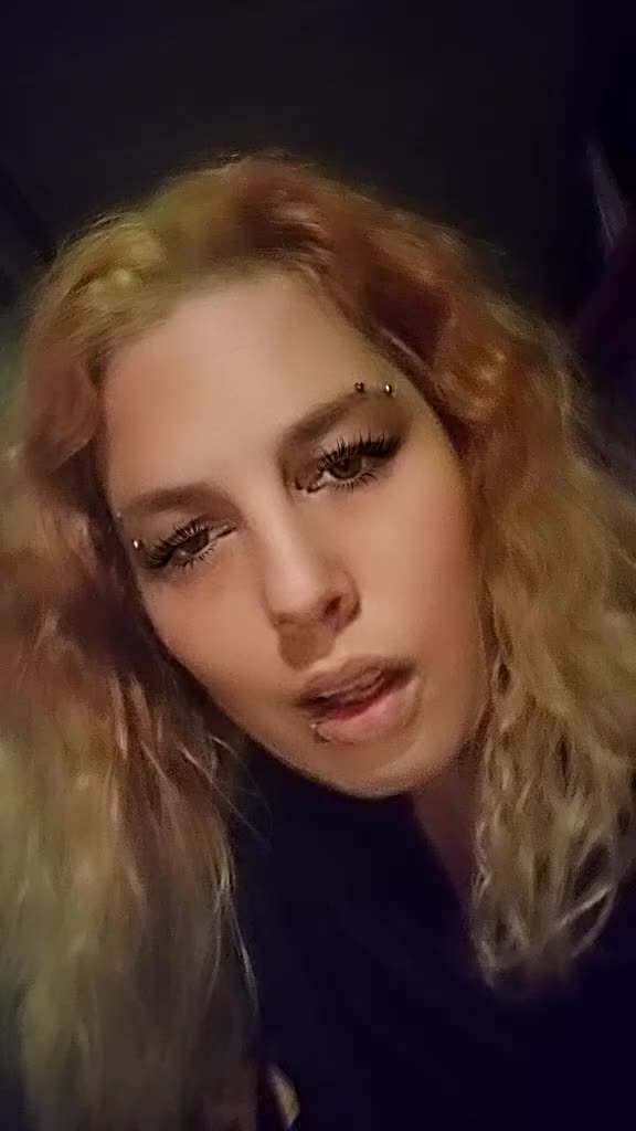 @RuthLessQueen