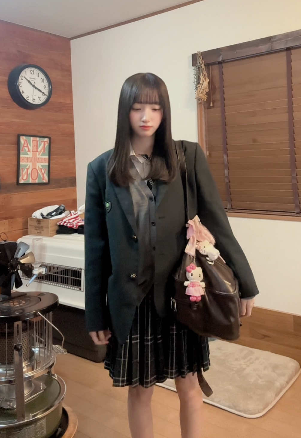 @板倉ももか