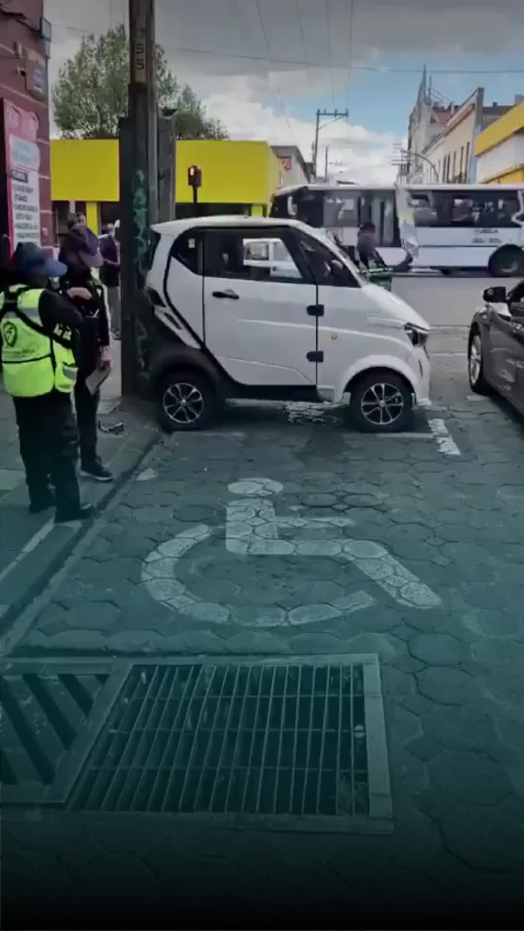 @Entre líneas