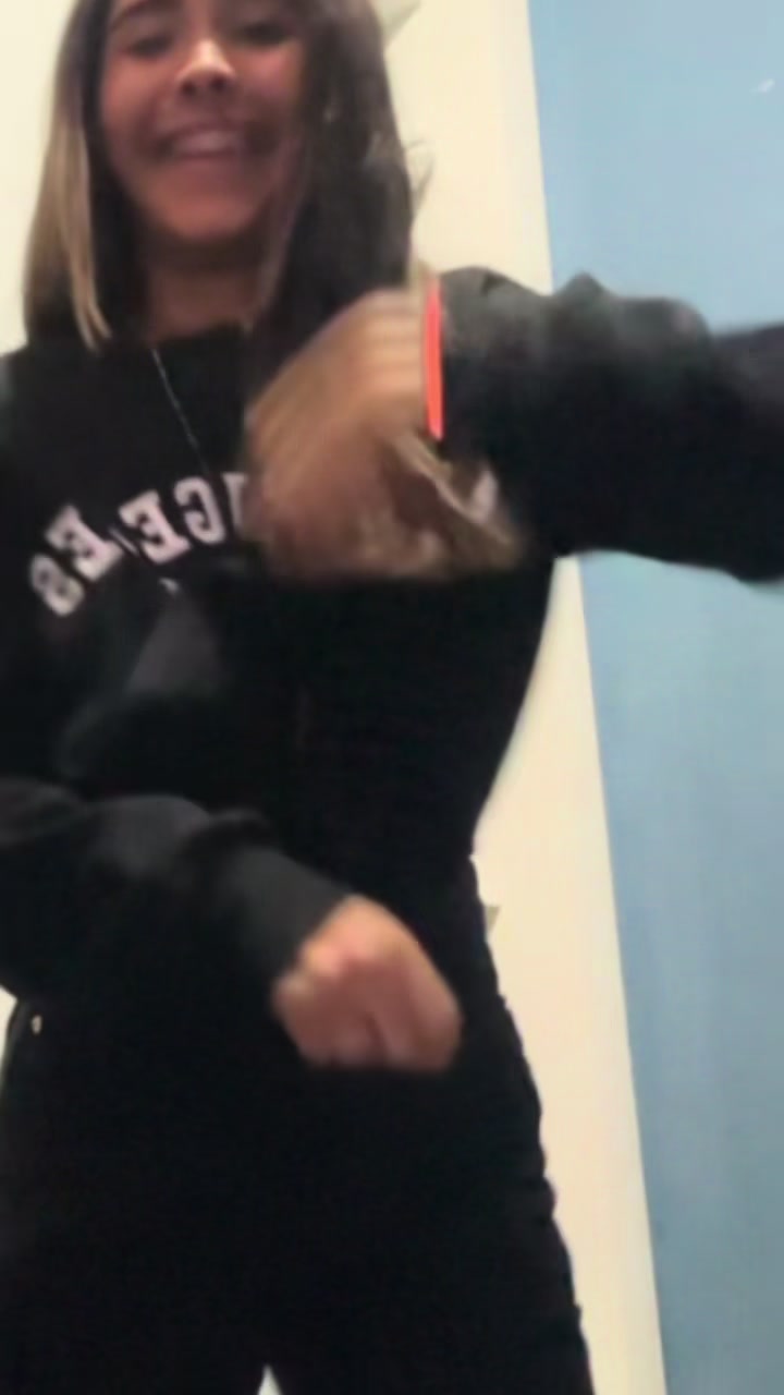 @Julia🌪️🩶
