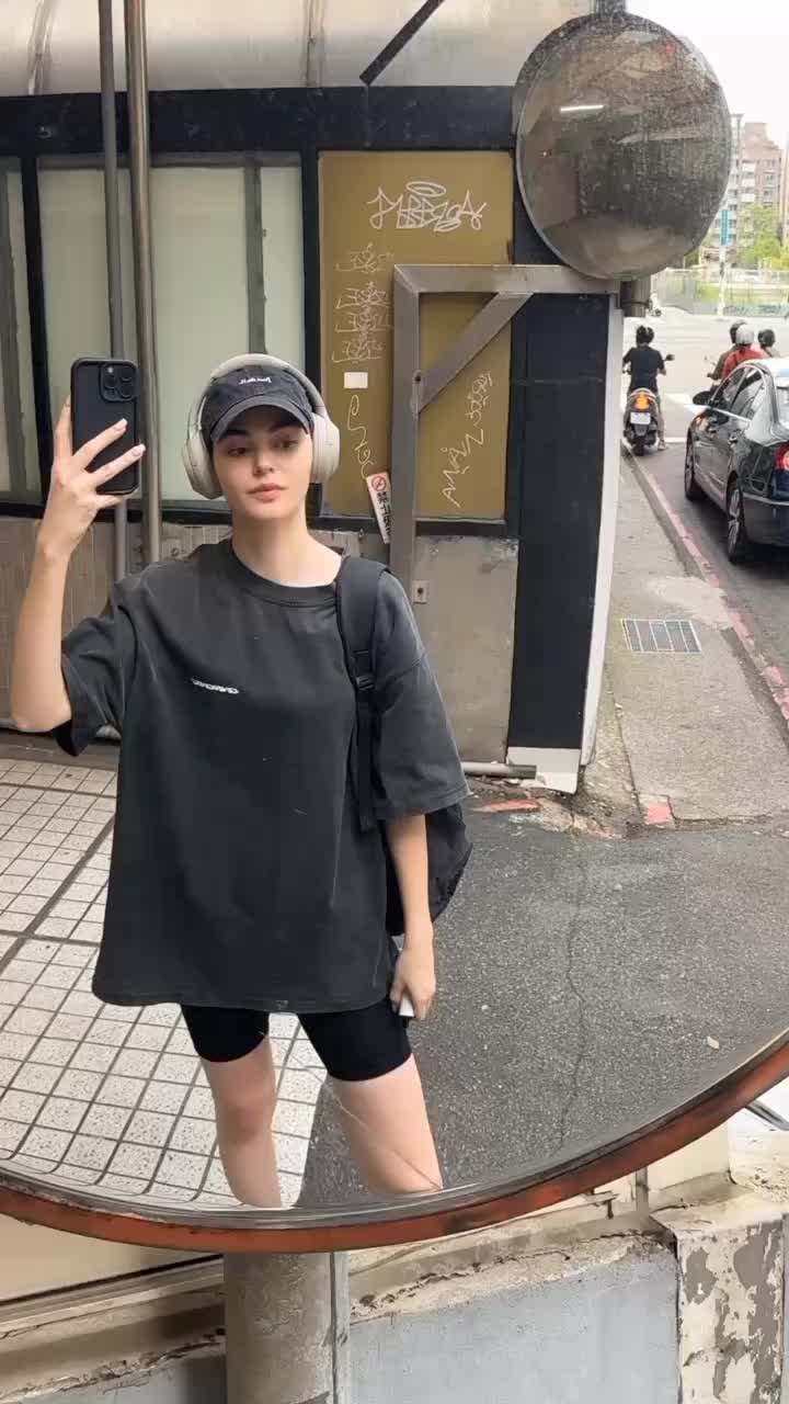 @Miss_vivi.99