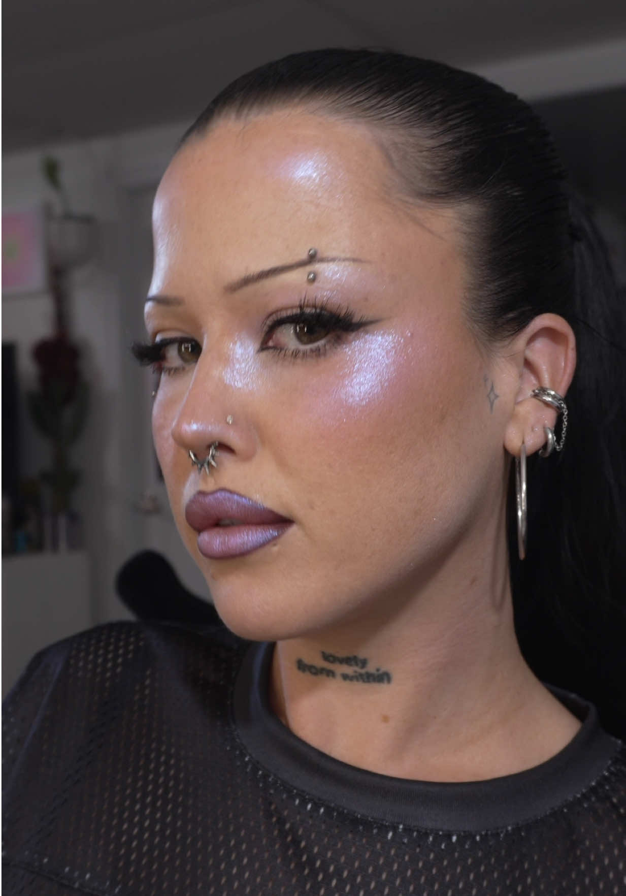 @𝕾𝖆𝖗𝖆𝖍 𝕱𝖊𝖊𝖓𝖆