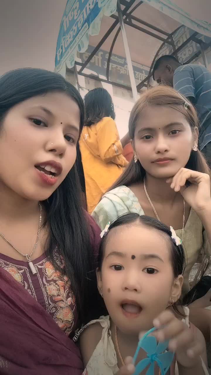 @aarti_tharu🌼💗