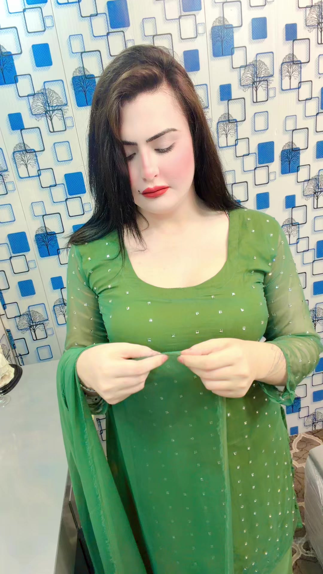 @Riya Khan34