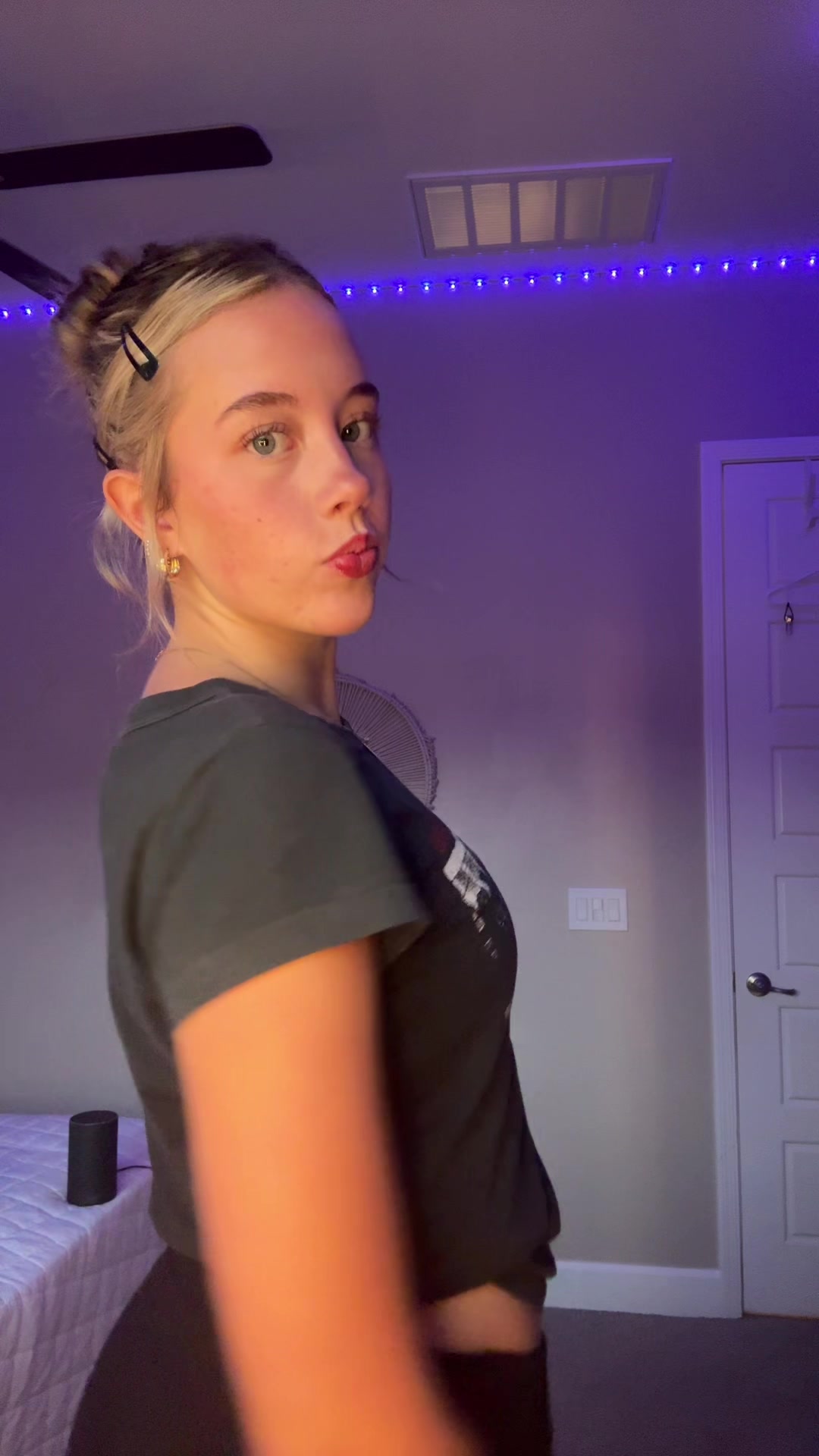 @shhhlolshlolllyay