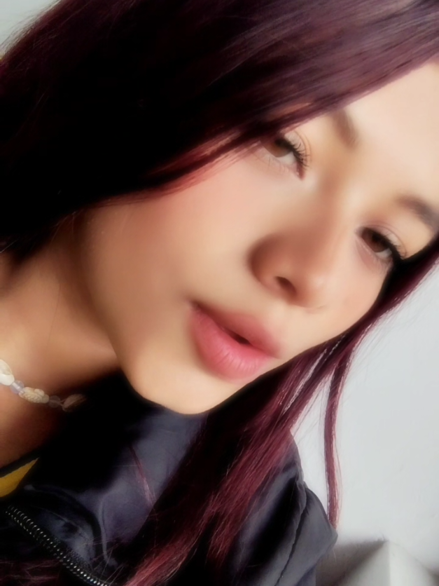 @V a l e n ♡