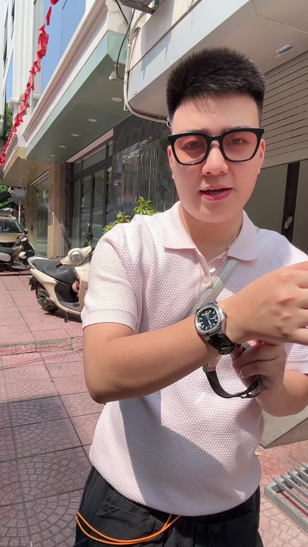 @Tân Đồng Hồ 2