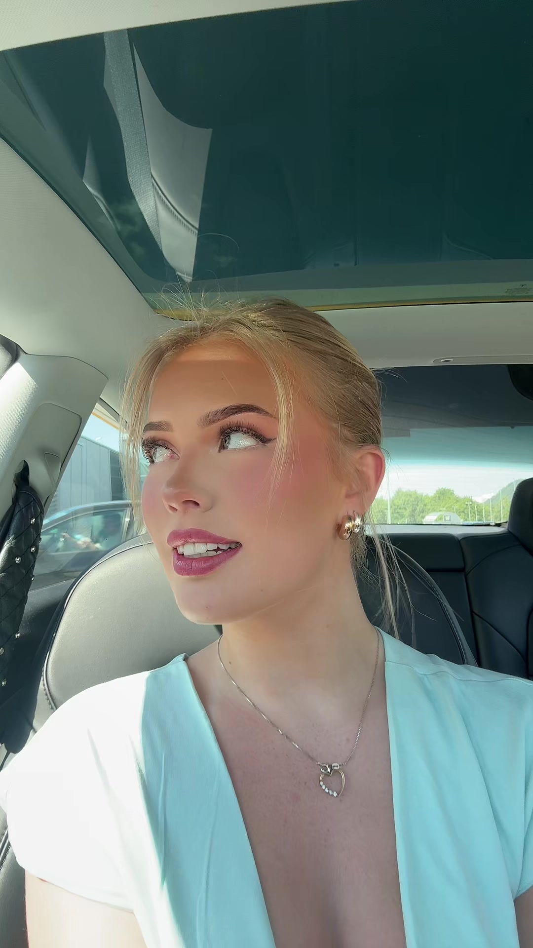 @👑