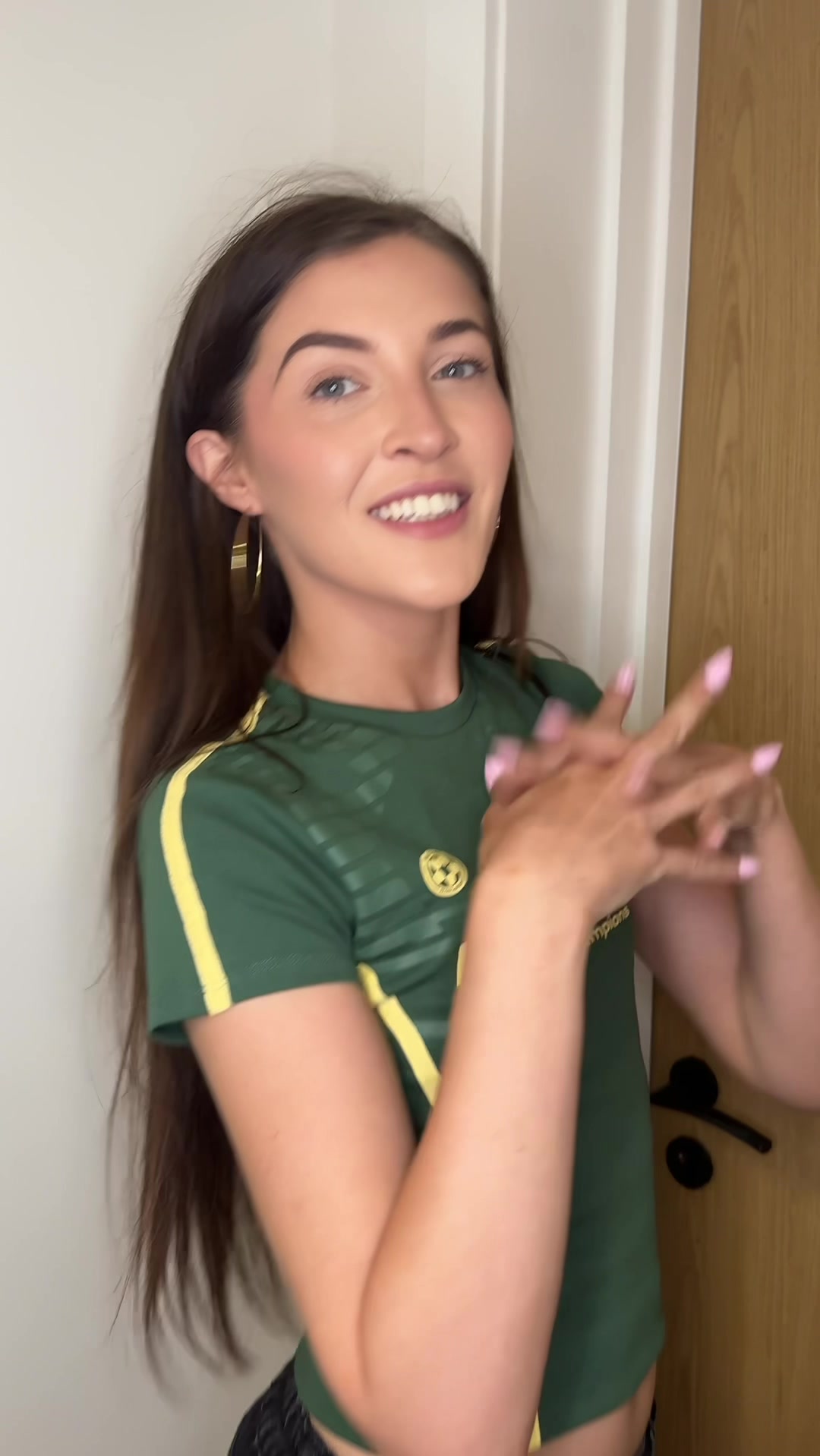 @RhiannonRyder